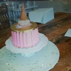 Meet your Posher, Norma